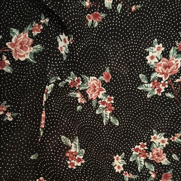 Torrid beautiful Bell Sleeve Ruffled Tunic - Picture 3 of 10